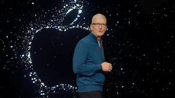 Apple is under pressure to come up with a product that sells in huge numbers, without cutting into its existing product lineup. That is why, it may be planning to enter the  low-cost wearables market and start with a fitness ring, following it up with a part of smart glass