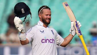 India vs England: Ben Duckett's blazing 88-ball ton leaves Indians scratching their heads at Rajkot