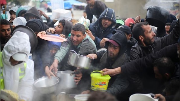 Hamas deploys police, distributes funds in sign of resurgence in Gaza 