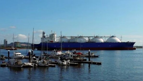 India signs $78 billion pact for 20 yrs to extend LNG imports from Qatar