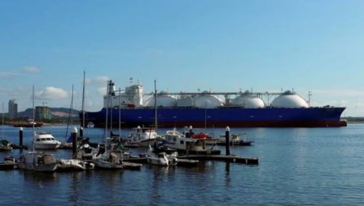 India signs $78 billion pact for 20 yrs to extend LNG imports from Qatar