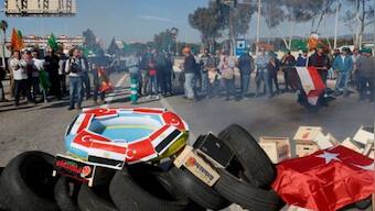 Spanish farmers blocked major highways for second day against EU policies