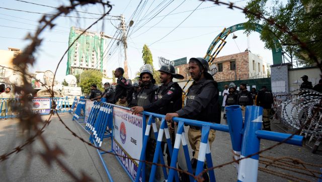 Pakistan Army chief backs three-time former PM Nawaz Sharif's call to form coalition govt Pakistan Army chief backs three-time former PM Nawaz Sharif's call to form coalition govt