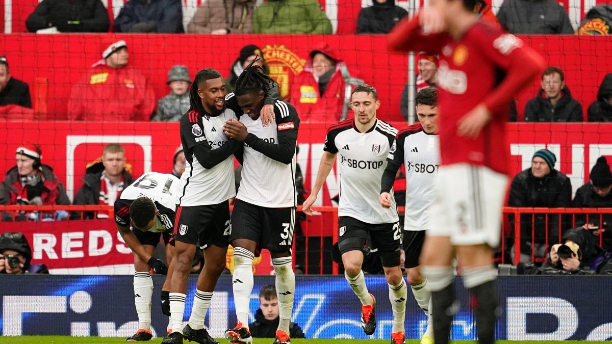 Premier League: Fulham puncture Manchester United as Man City, Arsenal close in on Liverpool Premier League: Fulham puncture Manchester United as Man City, Arsenal close in on Liverpool