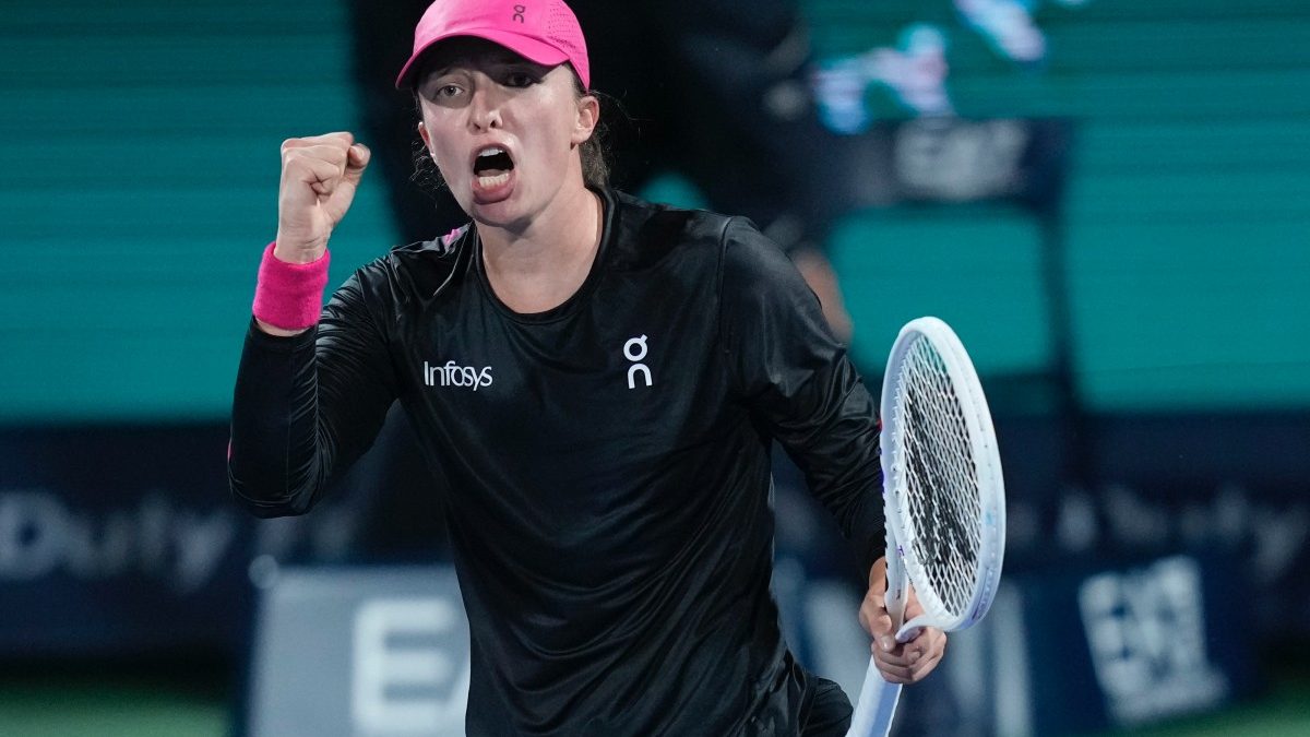 Iga Swiatek downs Elina Svitolina in Dubai, Coco Gauff reaches quarter-finals Iga Swiatek downs Elina Svitolina in Dubai, Coco Gauff reaches quarter-finals