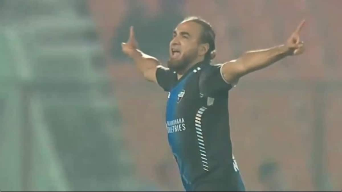 Imran Tahir takes 500th T20 wicket, becomes fourth player to milestone