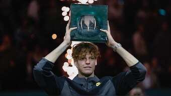 Jannik Sinner lifts the Rotterdam Open trophy. AP