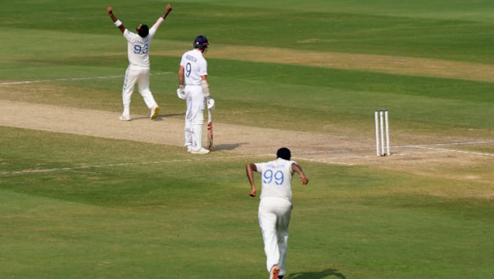 India bounce back in style in Vizag, level Test series with 106-run win over England India bounce back in style in Vizag, level Test series with 106-run win over England
