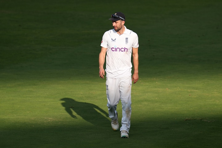 England bring Mark Wood back, retain two spinners for fifth India Test