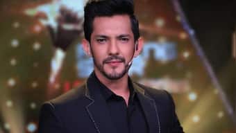 Aditya Narayan controversy: Student claims singer hit his hand with mic, threw his phone for no reason