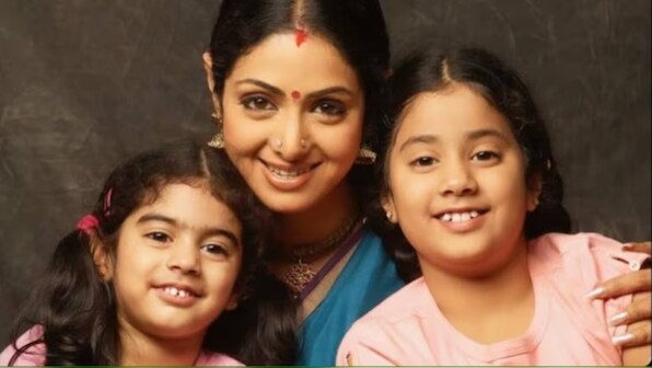 Sridevi's death anniversary: Khushi Kapoor pays tribute by sharing a heartwarming throwback pic with Janhvi Kapoor