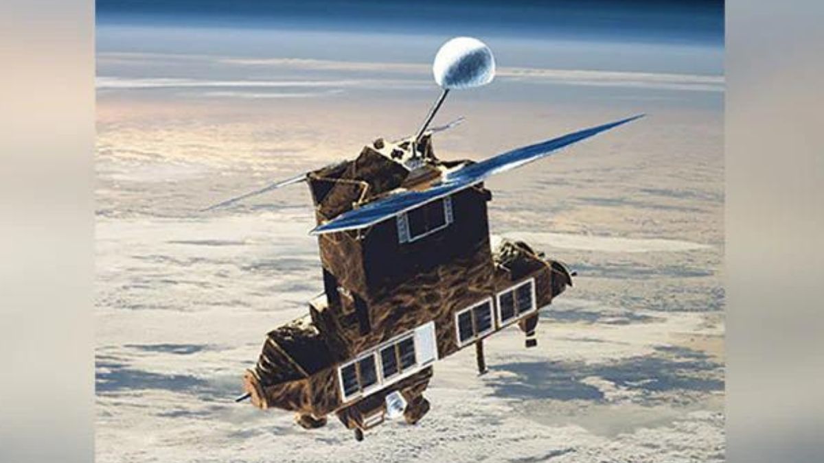 NASA wary of space collision between US spacecraft, Russian satellite NASA wary of space collision between US spacecraft, Russian satellite