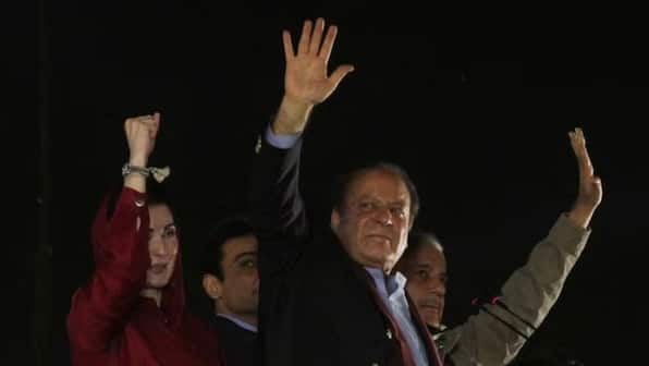 Nawaz Sharif says his govt would try to improve ties with neighbours