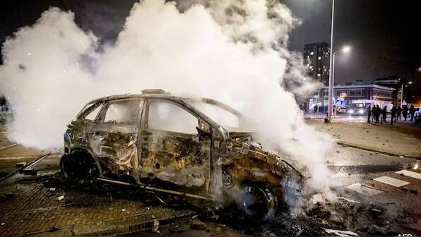Netherlands: Several policemen injured as rival Eritrean groups clash in The Hague