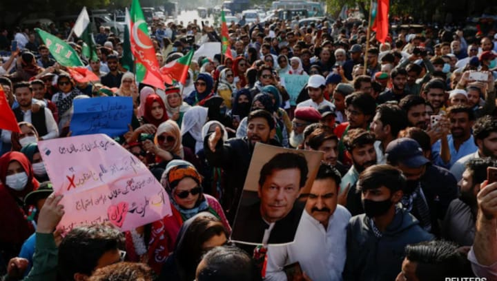 Pakistan: Election Commission blames internet ban for delay
