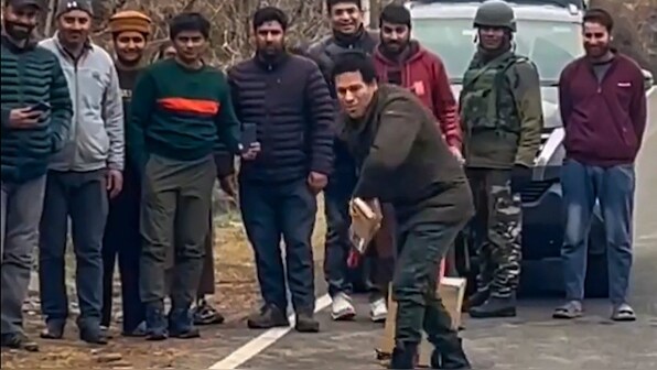Sachin Tendulkar shares glimpses of Kashmir trip; PM Modi says 'let's build Viksit Bharat' in response