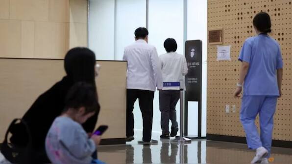 Junior doctors plunge South Korea in medical morass as 8,000 walk out ...