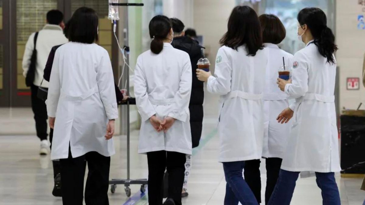 Delayed Doctors South Korea: Surgeries delayed, patients turned away as trainee doctors ...