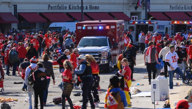 Kansas City Chiefs players, coaches and staffers are safe and accounted for after parade shooting Kansas City Chiefs players, coaches and staffers are safe and accounted for after parade shooting