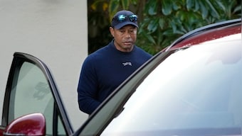 Tiger Woods withdraws with 'flu-like' illness at Riviera, Patrick Cantlay leads