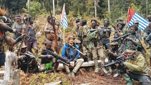 New Zealand appeals for release of pilot kidnapped last year by Papua New Guinea rebels New Zealand appeals for release of pilot kidnapped last year by Papua New Guinea rebels