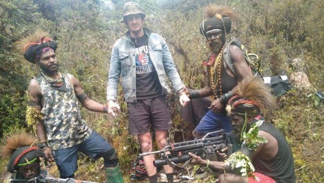 West Papua rebels show change of heart with announcement to release kidnapped New Zealand pilot West Papua rebels show change of heart with announcement to release kidnapped New Zealand pilot