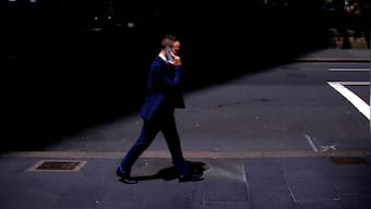 Australia introduces law to allow employees ignore work calls after duty hours
