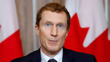 Minister 'pissed off' over Israel, Egypt blocking family members of Canadians from leaving Gaza