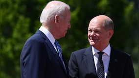 Biden, Scholz advocate Ukraine's aid package amid US standoff