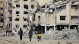 Israeli troops accused of deliberately firing at teenage girl, her family attempting to flee Gaza