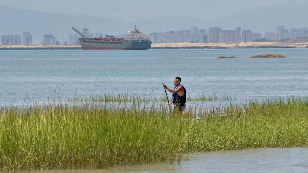 Chinese Coast Guard boards Taiwan tourist boat; Taipei says Beijing 'triggered panic' Chinese Coast Guard boards Taiwan tourist boat; Taipei says Beijing 'triggered panic'