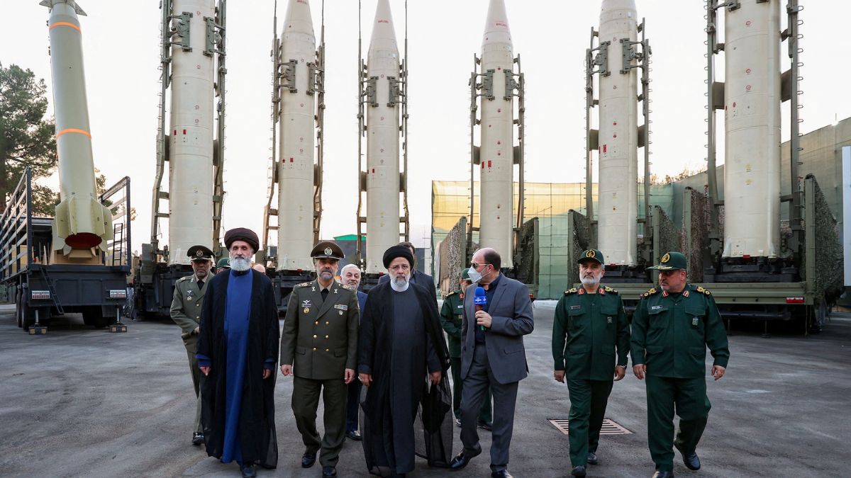 Iran delivers hundreds of ballistic missile to Russia Iran delivers hundreds of ballistic missile to Russia