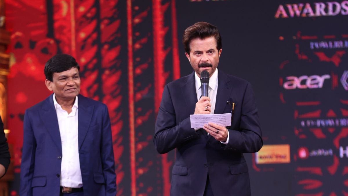 'Animal' star Anil Kapoor dedicates his Dadasaheb Phalke award to all the parents, says 'We don't understand..' 'Animal' star Anil Kapoor dedicates his Dadasaheb Phalke award to all the parents, says 'We don't understand..'