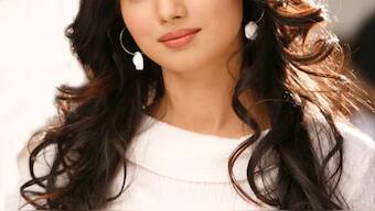 This Salman Khan and Akshay Kumar co-star was trolled for plastic surgery, converted to Islam, had an affair with Manisha Koirala's brother