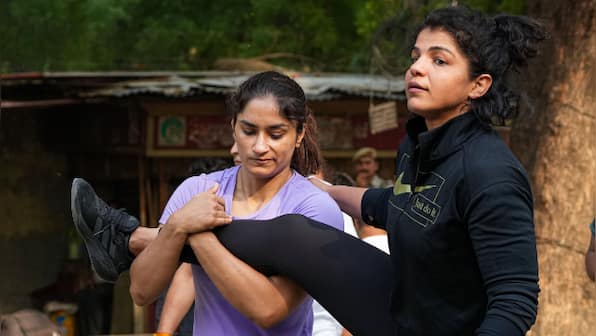 Nationals organised by suspended Sanjay Singh-led WFI 'of no value', say Sakshi Malik and Vinesh Phogat