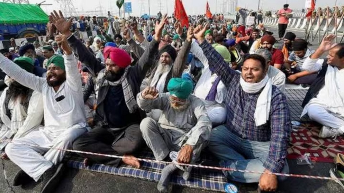 The Delhi Chalo protest is set to resume after the Samyukta Kisan Morcha on Monday rejected the Centre's offer to buy pulses, maize, and cotton at MSP for five years. The Delhi Chalo protest is set to resume after the Samyukta Kisan Morcha on Monday rejected the Centre's offer to buy pulses, maize, and cotton at MSP for five years.
