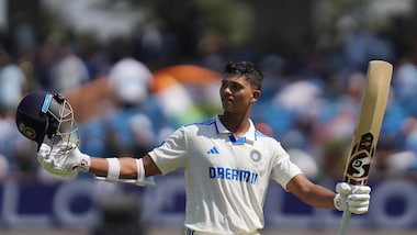 Michael Clarke takes a dig at Ben Duckett for comments on Yashasvi Jaiswal