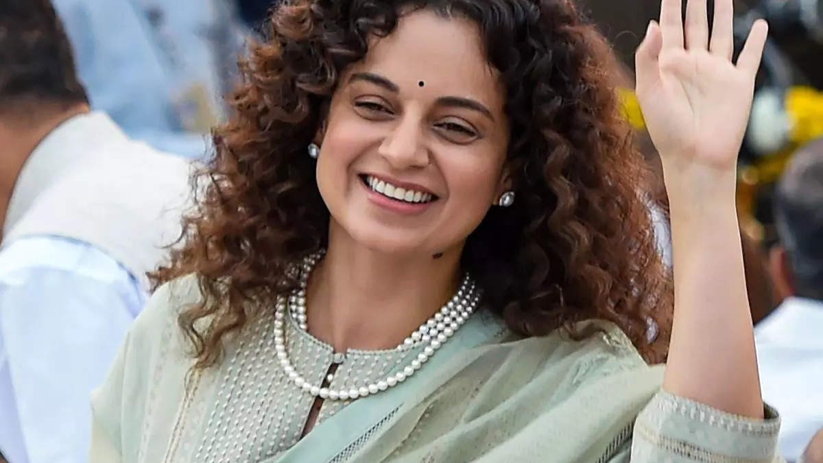 Kangana Ranaut makes shocking claim, says B-town celebs 'use dark web for illegal stuff' Kangana Ranaut makes shocking claim, says B-town celebs 'use dark web for illegal stuff'