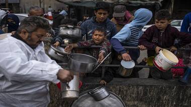 US to drop food aid into Gaza: Why the task is complicated