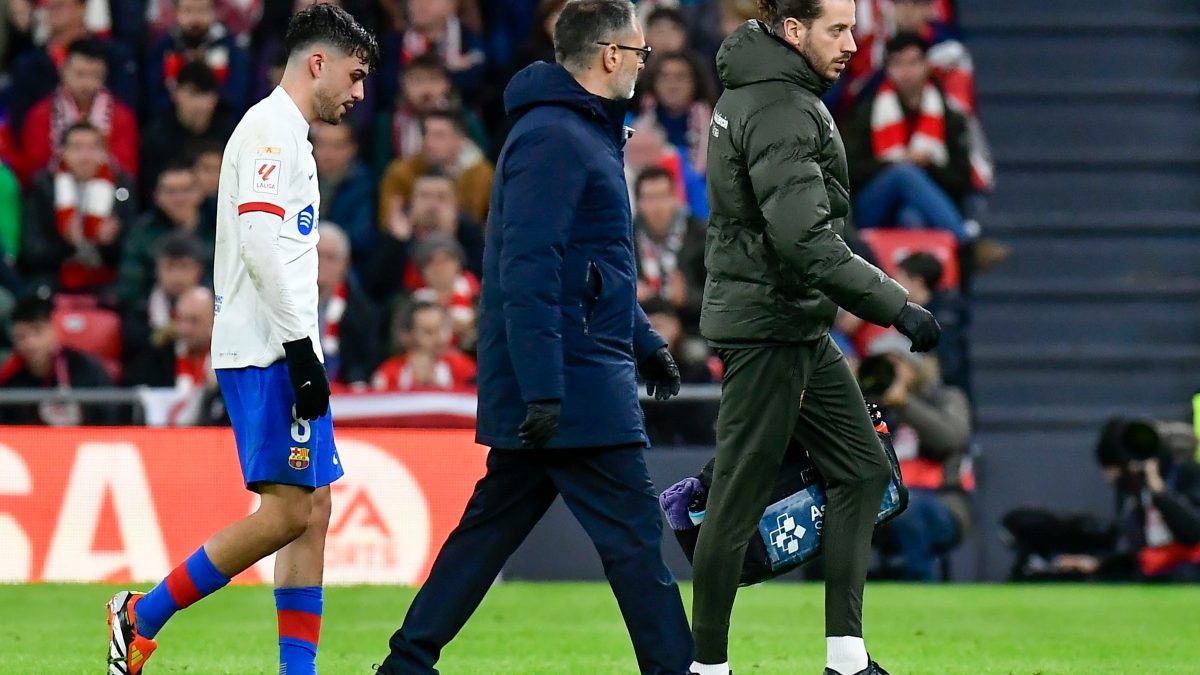 Barcelona's Frenkie de Jong, Pedri injured a week ahead of UEFA Champions League last 16 clash Barcelona's Frenkie de Jong, Pedri injured a week ahead of UEFA Champions League last 16 clash