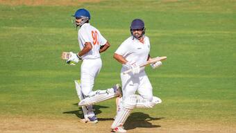 Vidarbha skipper Akshay Wadkar and Karun Nair put on 90 runs for the fifth wicket on Day four of the Ranji Trophy final against Mumbai. PTI 