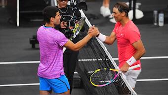 Carlos Alcaraz edged Rafael Nadal in the Netflix Slam exhibition match played in Las Vegas. AFP/Getty Images