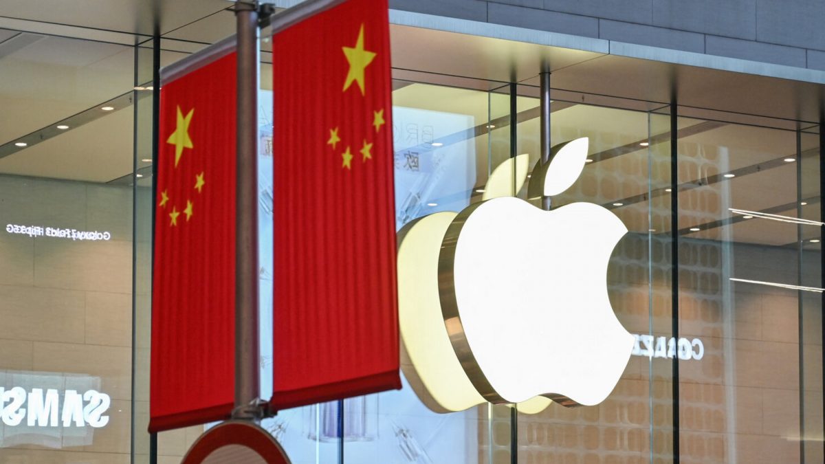 Apple’s trouble in China: Tech giants’ sales plummet by 24%, Huawei up by over 64% Apple’s trouble in China: Tech giants’ sales plummet by 24%, Huawei up by over 64%