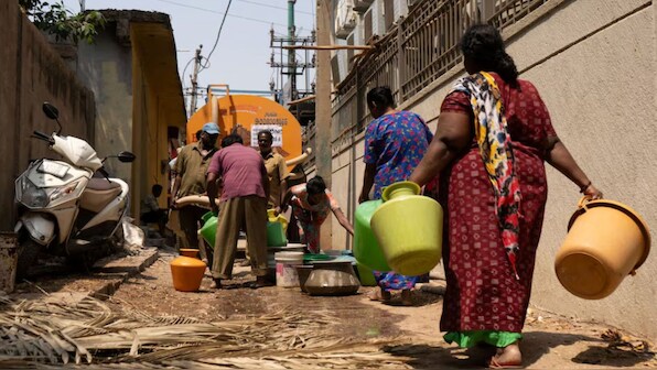 Bengaluru Water Crisis: 22 families fined Rs 1.1 lakh for non-essential water use; tanker driver booked for selling water