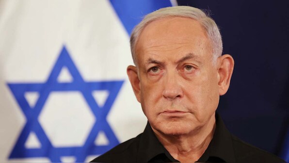 Vantage | Will Israel invade Lebanon?
