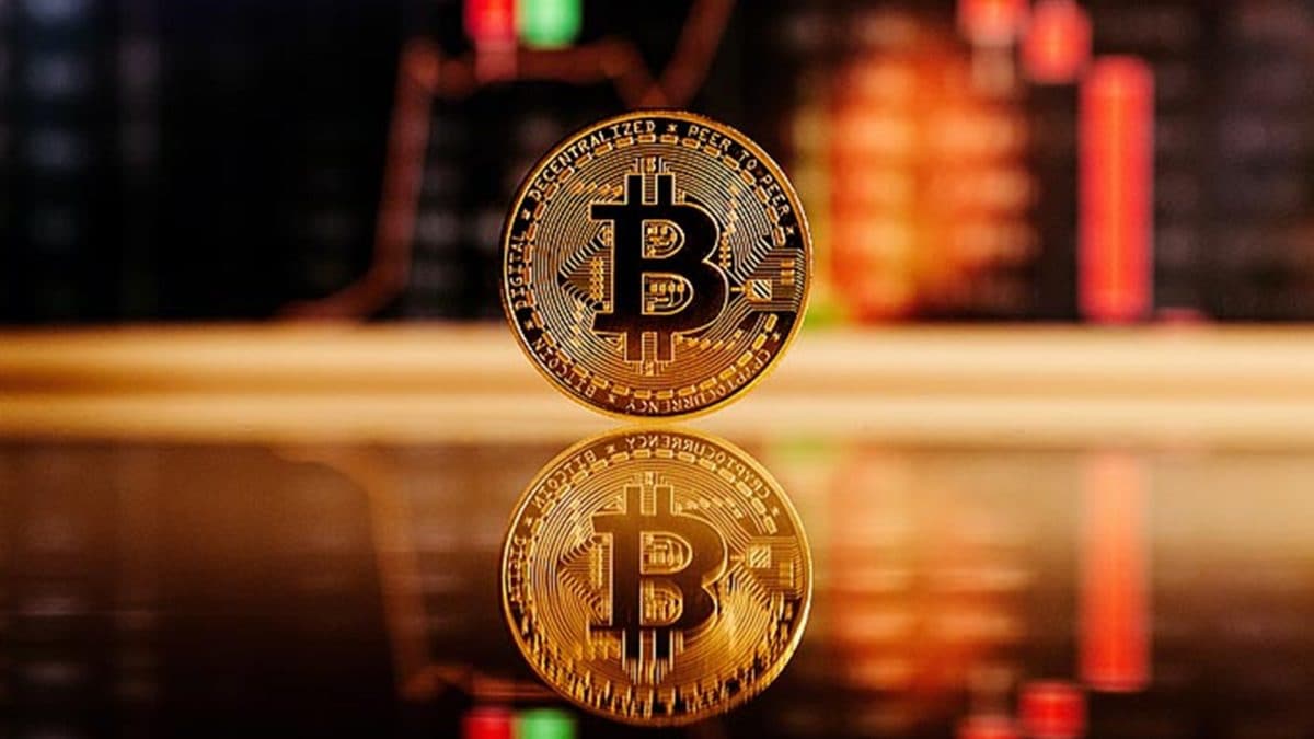 Bitcoin on a rocket ship, zooms past $72,000 before falling again, experts wary of investing now