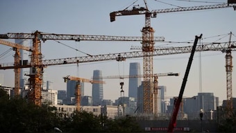 Sluggish economy takes China further away from high-income status