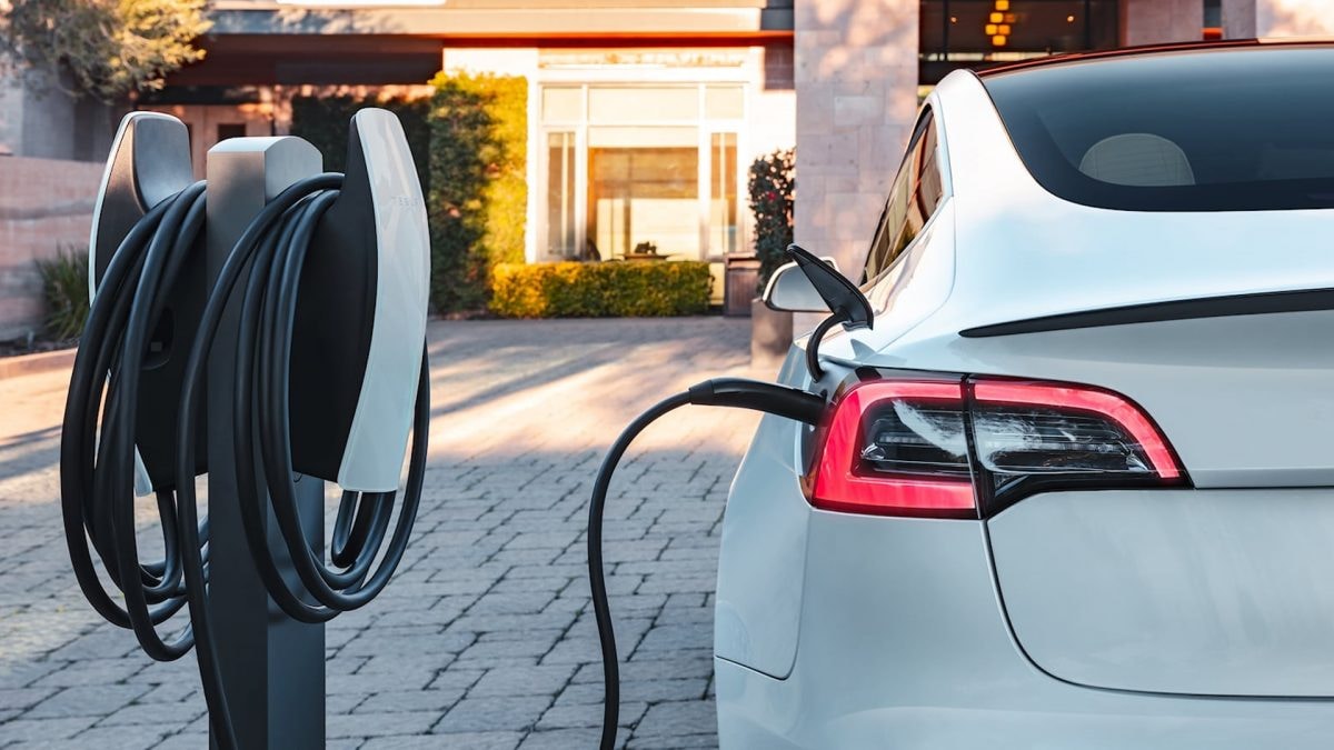 EVs more polluting, worse for environment than ICE vehicles, finds Emission Analytics study