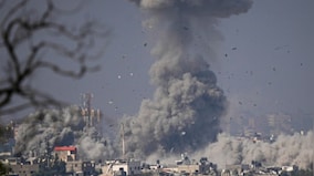 Fighting rages near Gaza hospital amid US-Israel tensions