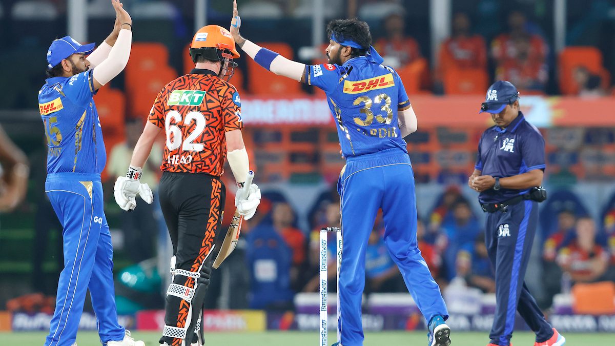 Hardik Pandya (c) and Rohit Sharma (L) during Sunrisers Hyderabad vs Mumbai Indians in Hyderabad in IPL 2024. Image: Sportzpics Hardik Pandya (c) and Rohit Sharma (L) during Sunrisers Hyderabad vs Mumbai Indians in Hyderabad in IPL 2024. Image: Sportzpics